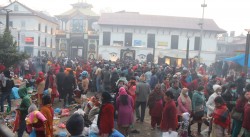 दिवङ्गत पितृको सद्गतिको कामना गर्दै शिवालयमा छरियो शतबीज 